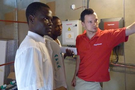 Ingeteam dona sus equipos para un hospital en una aldea de Benín