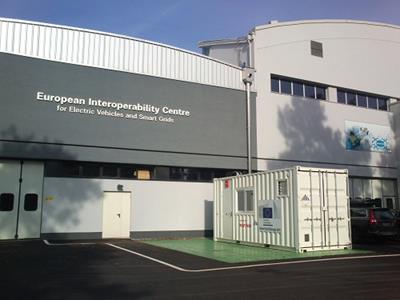 Ingeteam instala en la Comisión Europea un laboratorio móvil de almacenamiento de energía
